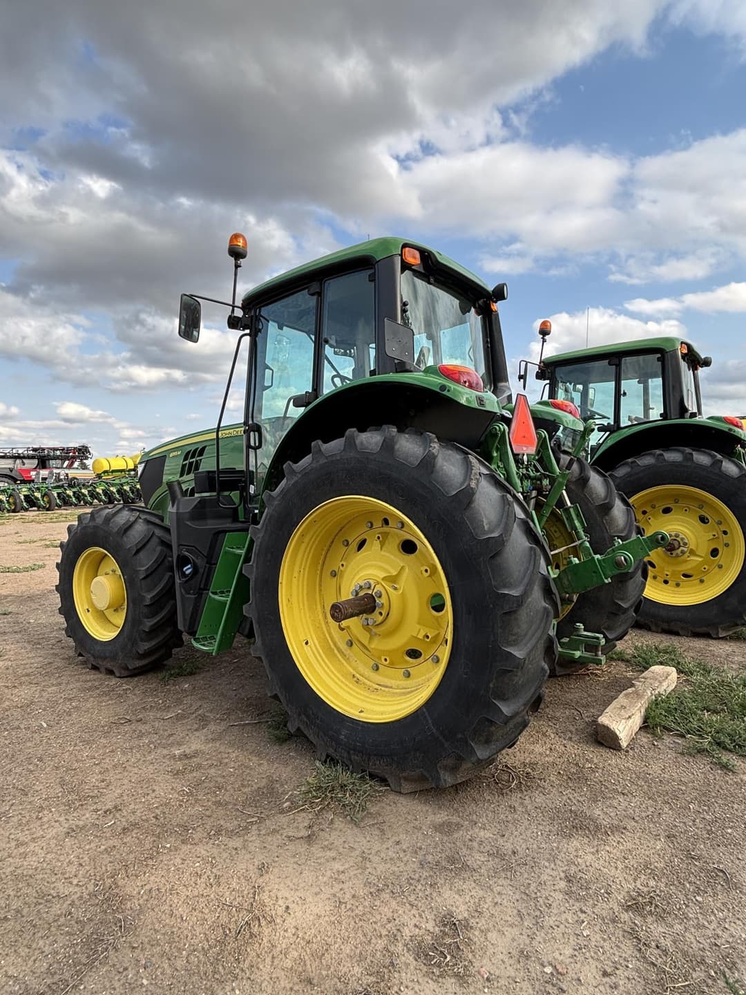 Image of John Deere 6155M Image 1