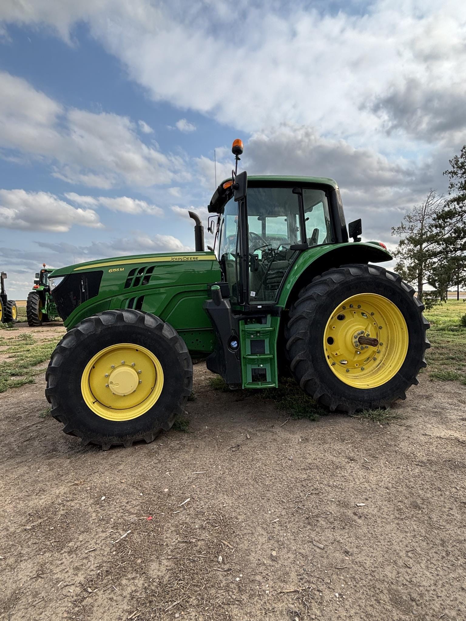 2019 John Deere 6155M Equipment Image0