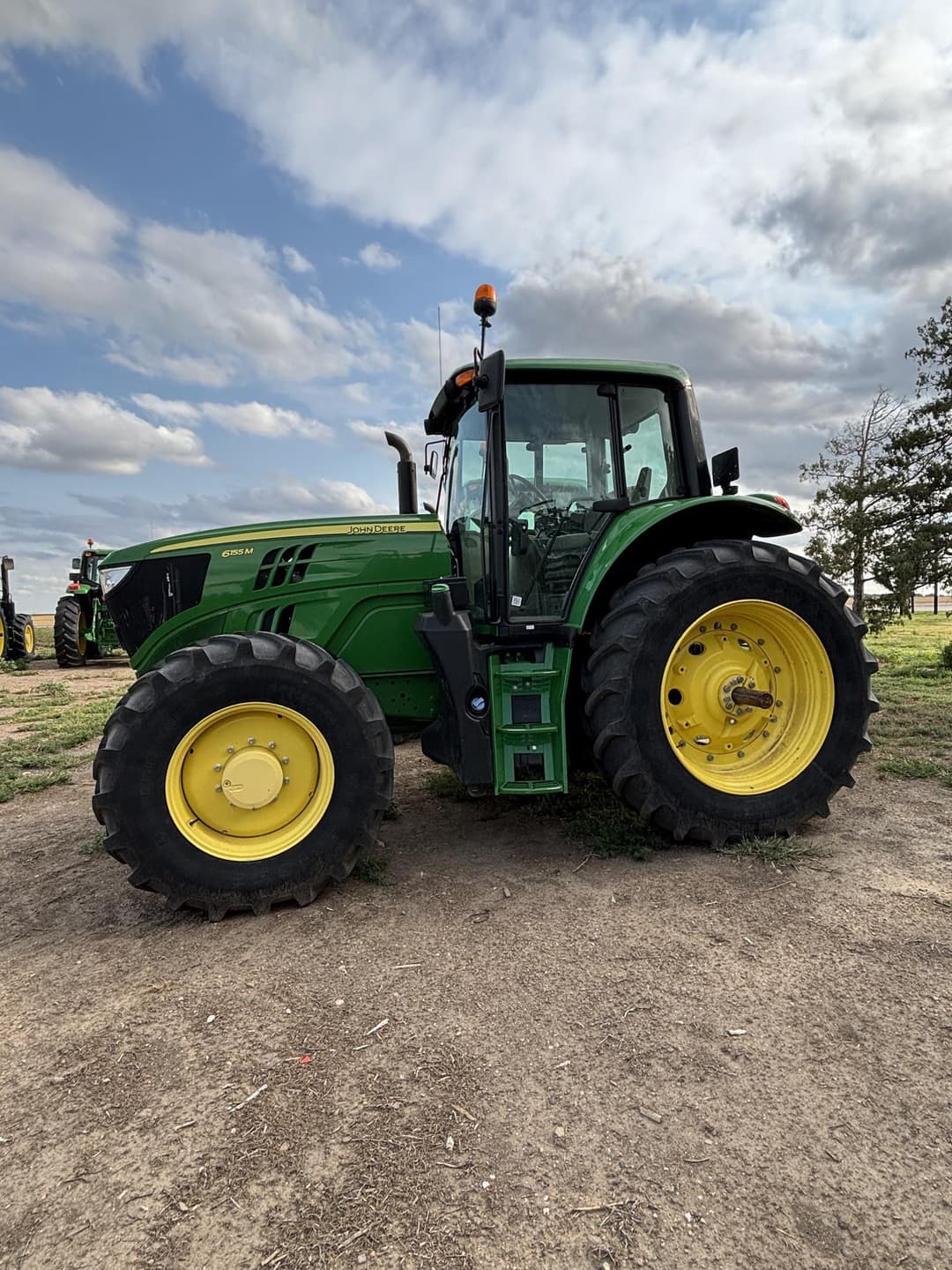 Image of John Deere 6155M Image 0