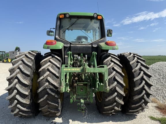 Image of John Deere 6155M equipment image 4