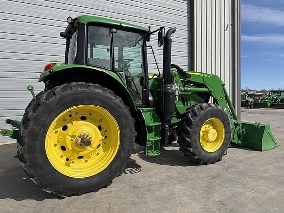 Image of John Deere 6155M equipment image 4