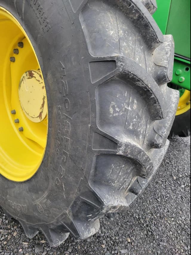 Image of John Deere 6155M equipment image 4