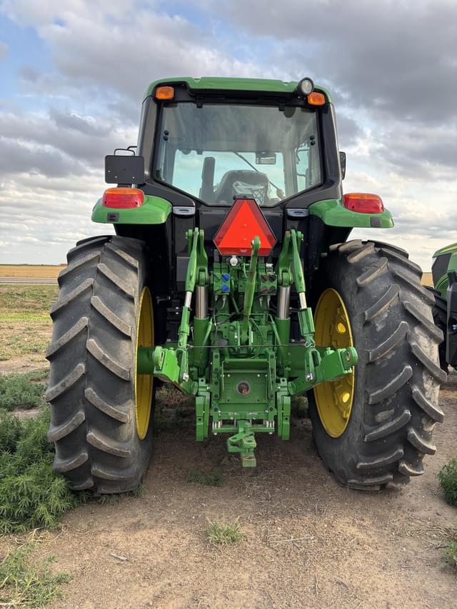 Image of John Deere 6155M equipment image 4