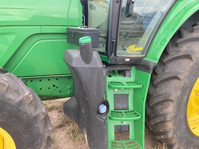 Image of John Deere 6155M equipment image 4