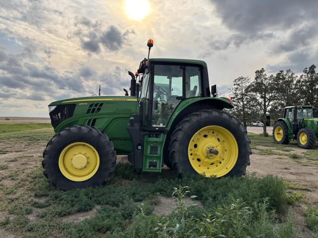 Image of John Deere 6155M equipment image 2