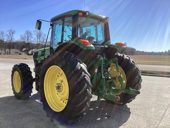 Image of John Deere 6155M equipment image 4