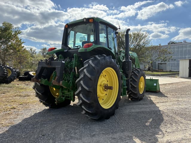 Image of John Deere 6155M equipment image 4