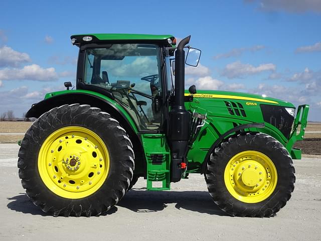 Image of John Deere 6155R equipment image 3