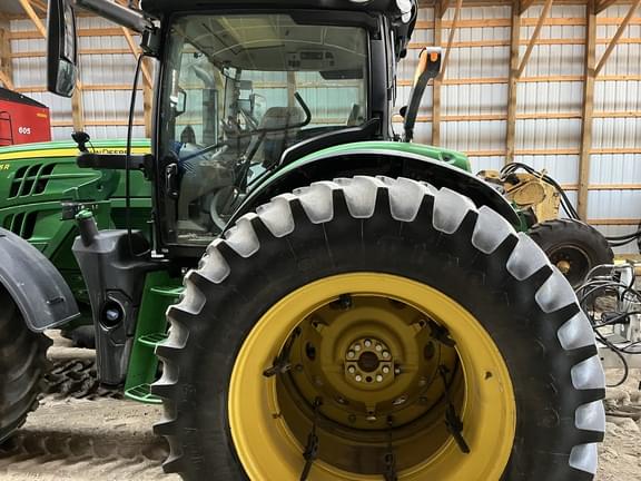 Image of John Deere 6155R equipment image 4