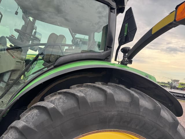 Image of John Deere 6175R equipment image 3