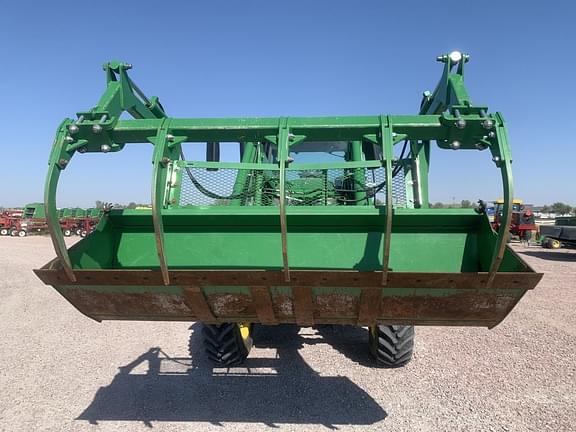 Image of John Deere 6175R equipment image 2