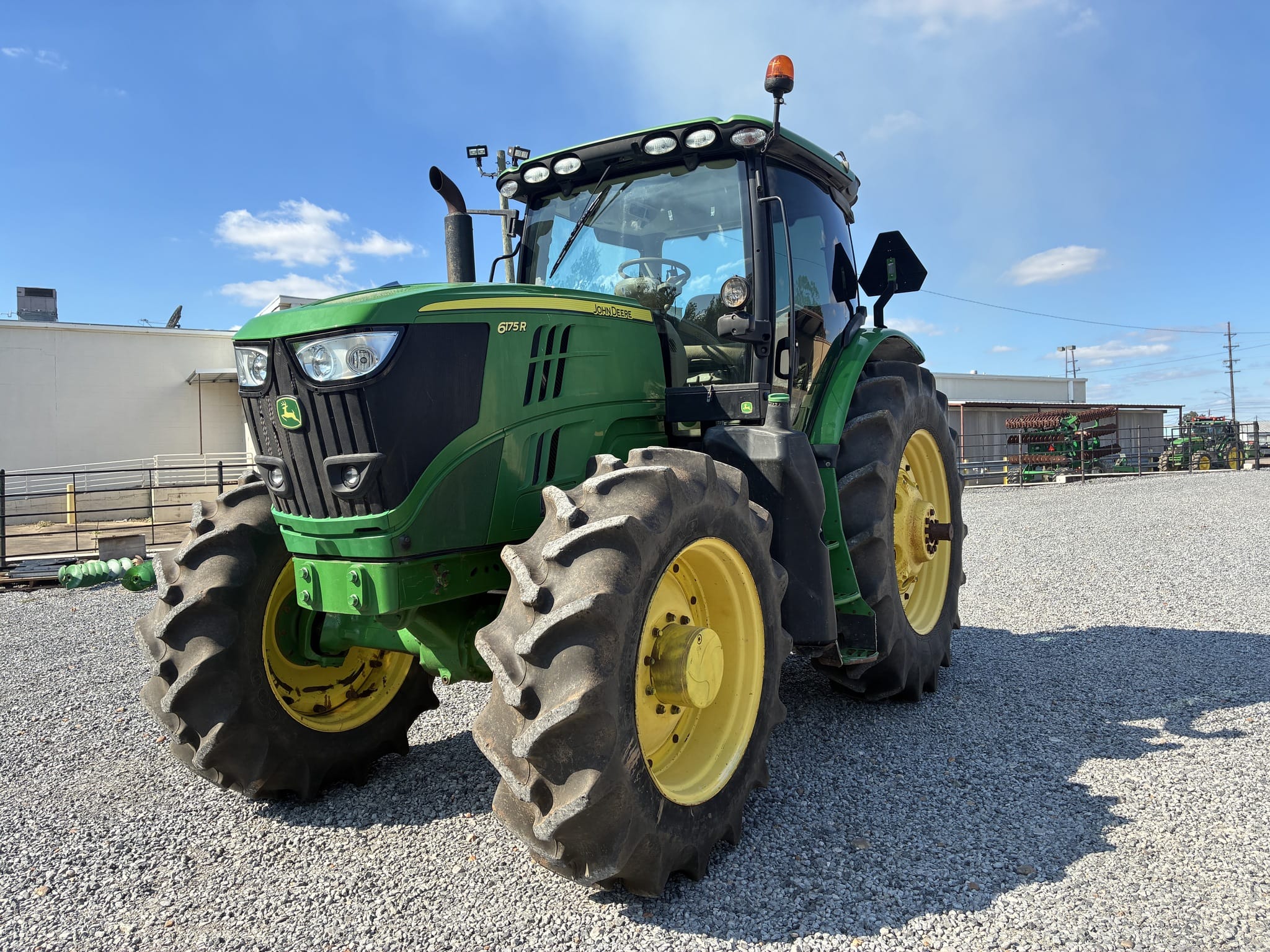2019 John Deere 6175R Equipment Image0