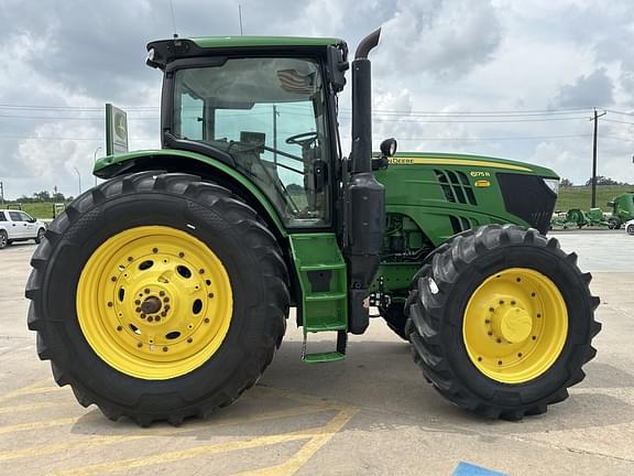 Image of John Deere 6175R equipment image 4