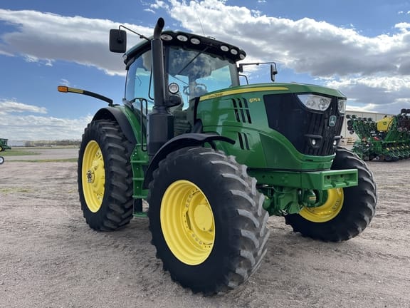 2019 John Deere 6175R Equipment Image0