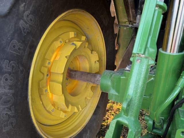 Image of John Deere 6175R equipment image 3