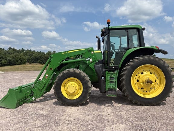 2019 John Deere 6195M Equipment Image0