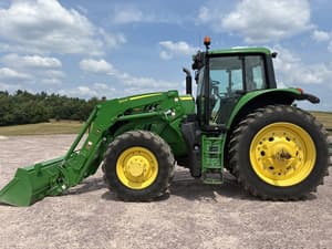 2019 John Deere 6195M Image