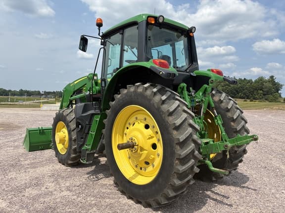 Image of John Deere 6195M equipment image 1