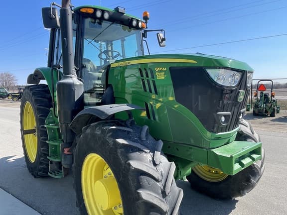 Image of John Deere 6195M equipment image 3