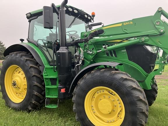 Image of John Deere 6215R equipment image 3
