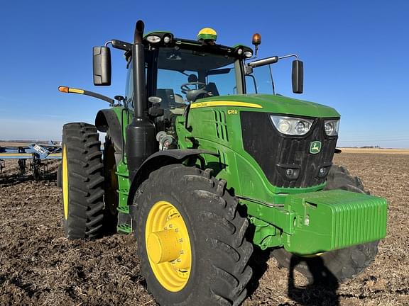 Image of John Deere 6215R Primary image