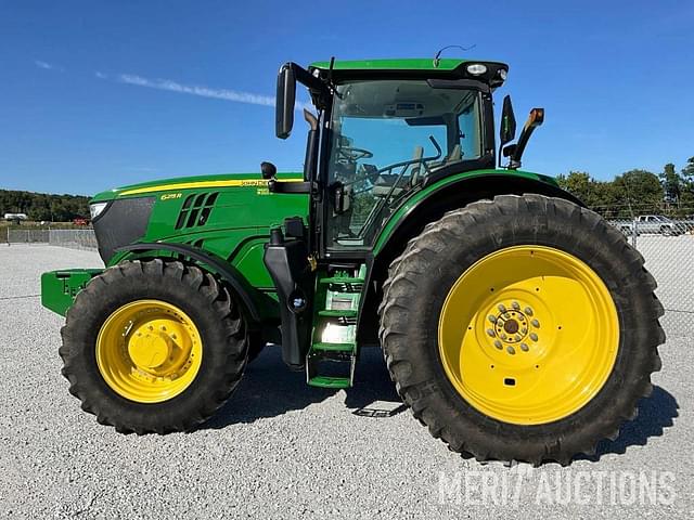 Image of John Deere 6215R equipment image 2