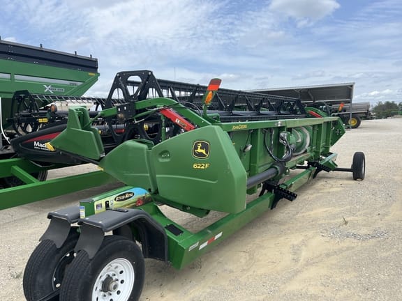 Main image John Deere 622F