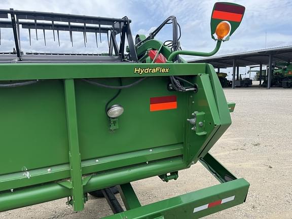 Image of John Deere 622F equipment image 4