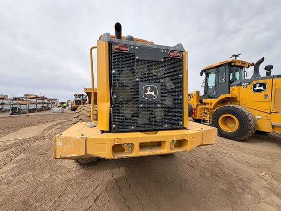 Image of John Deere 624L Primary image