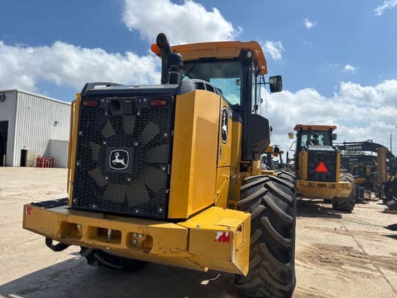 Image of John Deere 624L equipment image 1