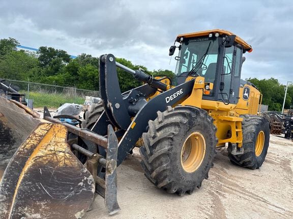 2019 John Deere 624L Equipment Image0