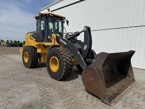 Image of John Deere 624L equipment image 1