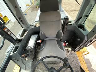 Main image John Deere 624L 32