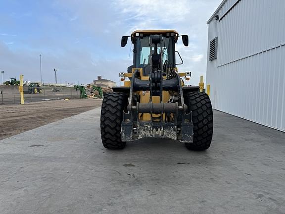 Image of John Deere 624L equipment image 3