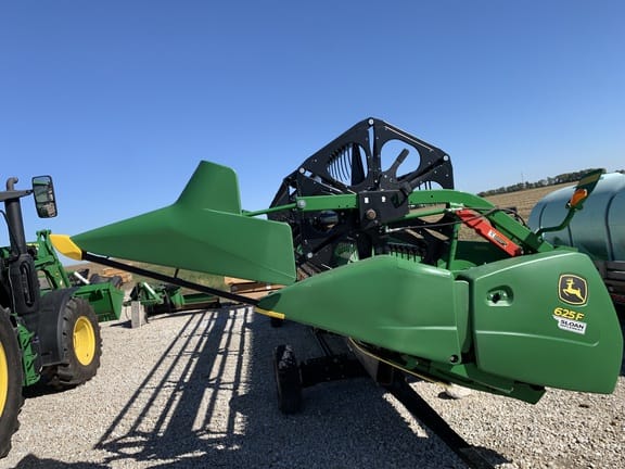 Main image John Deere 625F