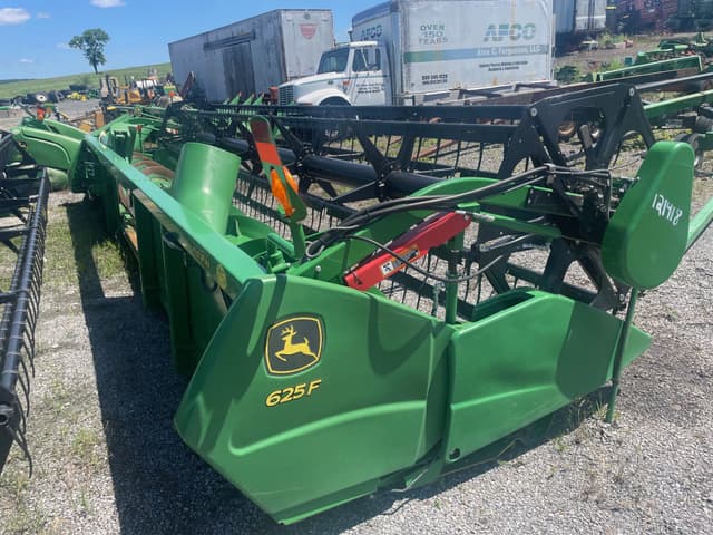 Image of John Deere 625F equipment image 4