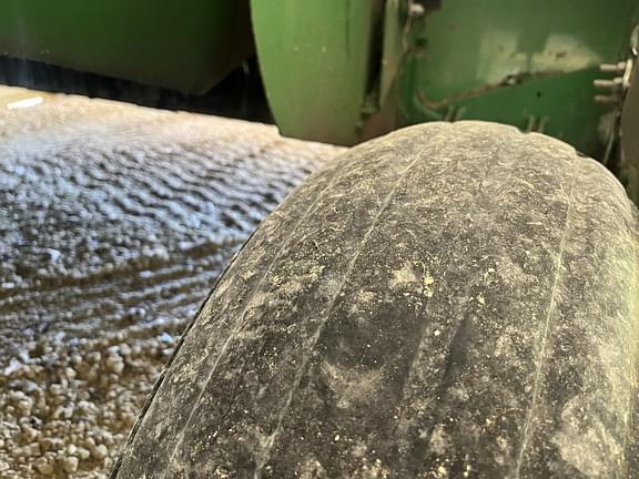 Image of John Deere 630 equipment image 4