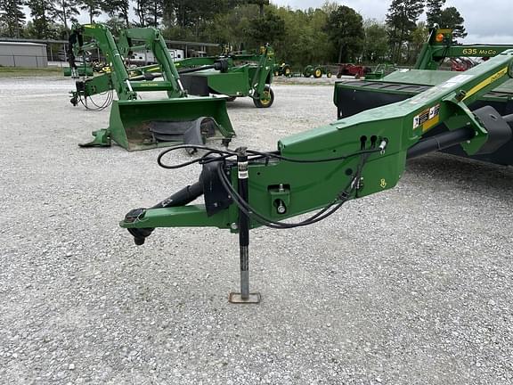 Image of John Deere 635 equipment image 1