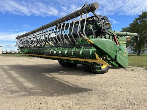 Main image John Deere 635F