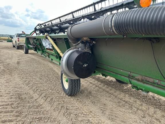 Image of John Deere 635F equipment image 3