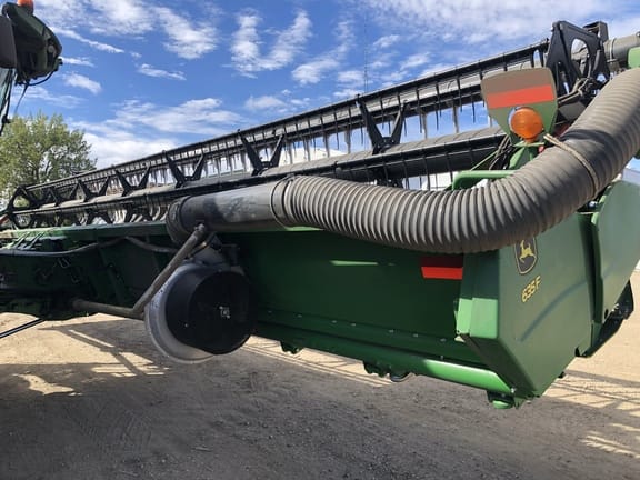 Main image John Deere 635F