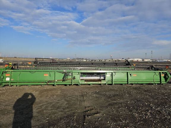 Image of John Deere 635F equipment image 3