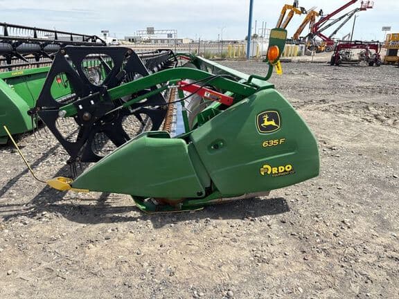 Image of John Deere 635F equipment image 1