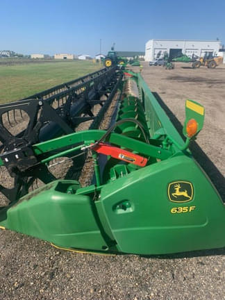 Image of John Deere 635F Image 1