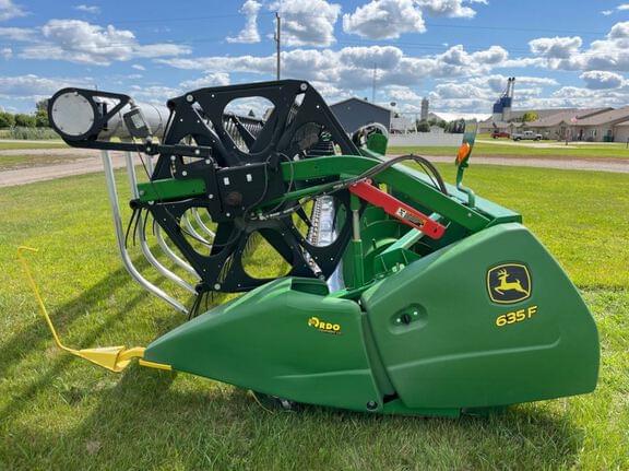 Image of John Deere 635F equipment image 1