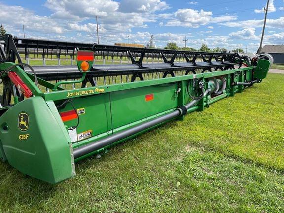 Image of John Deere 635F equipment image 2