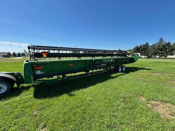 Image of John Deere 635F equipment image 4