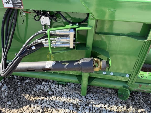 Image of John Deere 635F equipment image 4