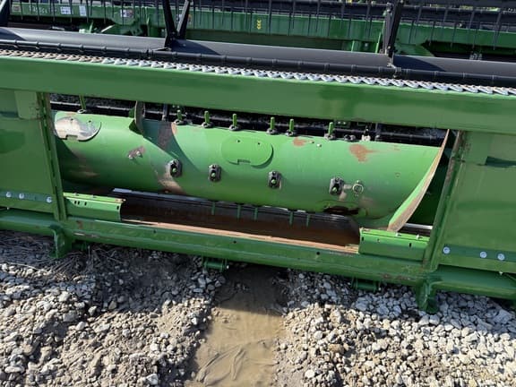 Image of John Deere 635F equipment image 3