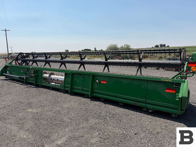 Image of John Deere 635F equipment image 2